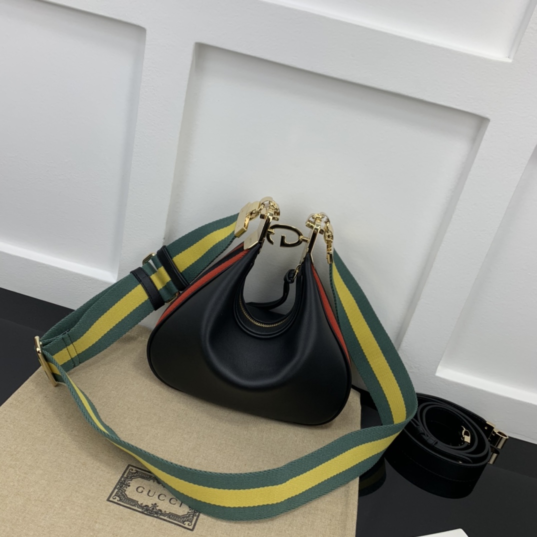 Gucci Hobo Bags